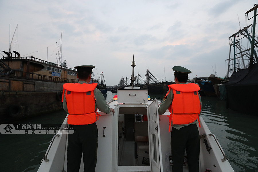 高清:北海边防官兵休渔期前夕加强海上巡逻防控-广西新闻图集