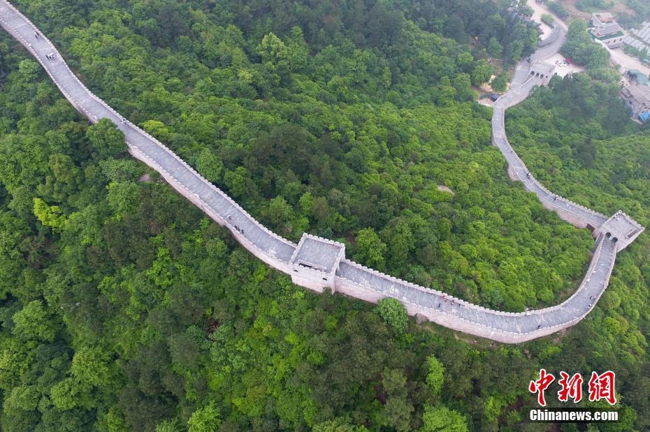 高空航拍南昌"山寨长城 横亘山间如"长龙(组图)