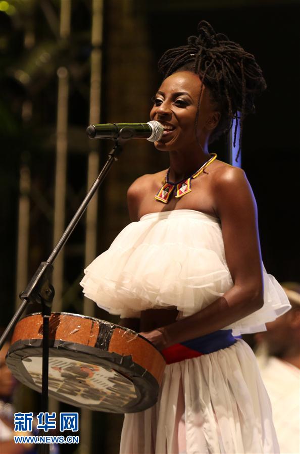 津巴布韦哈拉雷国际艺术节开幕