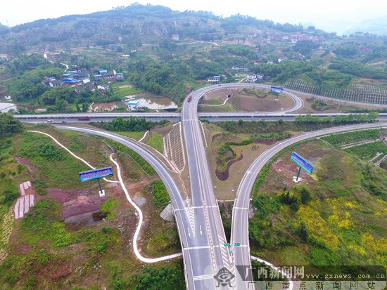 川渝示范区桥头堡邻水工业主打重庆招牌