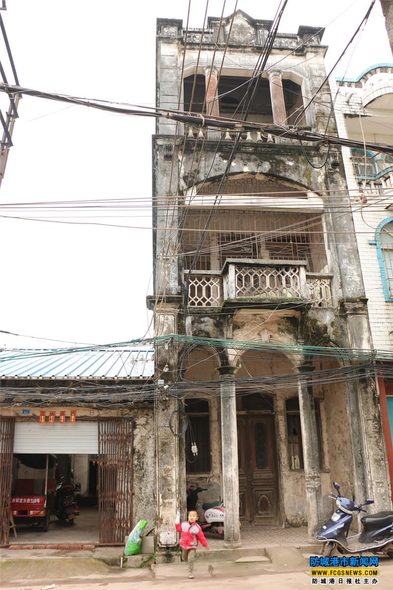 东兴国门老街换新装(图)-广西新闻网