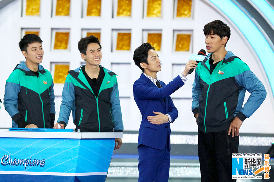 《来吧冠军2》刘翔"飞人"再现 何炅热泪盈眶 (4)