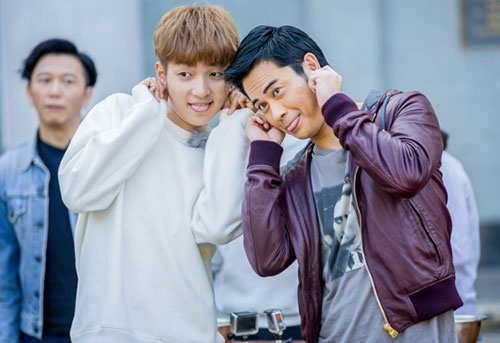 郑嘉颖《好运旅行团》形象颠覆 网友赐名"郑萌萌"