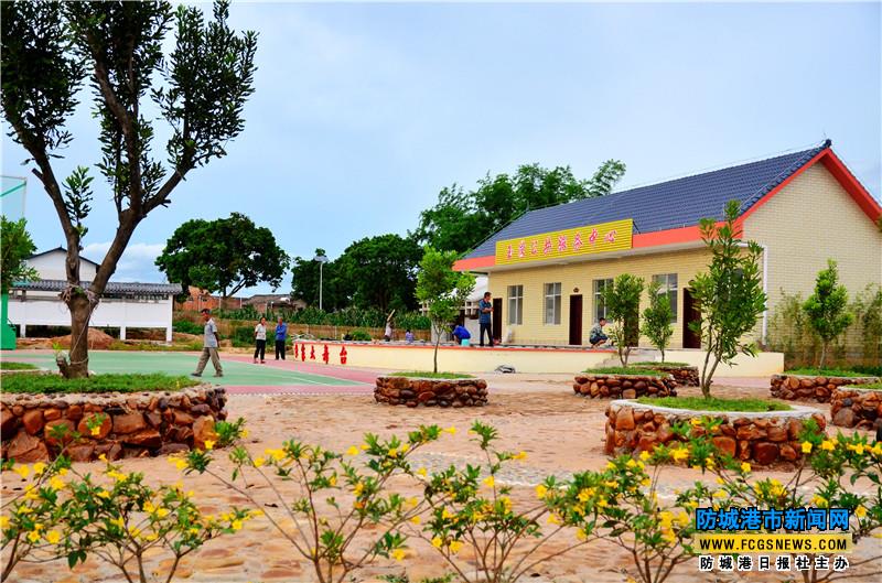 韦世仙 施永师   远远望去,上思县南屏瑶族乡汪门屯青山环抱,座座