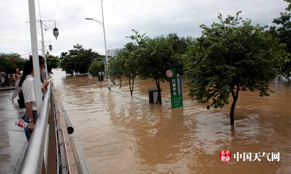 高清组图:柳州大暴雨内涝灾情升级|手机广西网