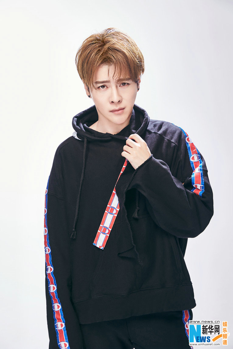 徐海乔极简造型潮范十足