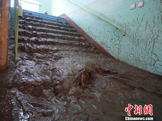 吉林洪灾:孤独症学校七年两遭水淹 盼早日接回孩子