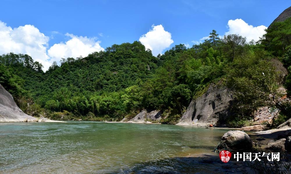 高清:资源夏日天晴朗 资江沿途风光宜人 (6)