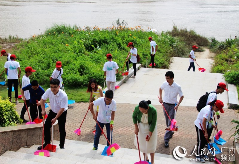 12省区高校学子参加绿色营活动 身体力行建设美丽广西