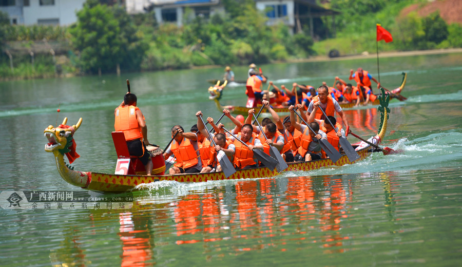 航拍龙胜举办龙舟竞赛尽享盛夏的水上狂欢67