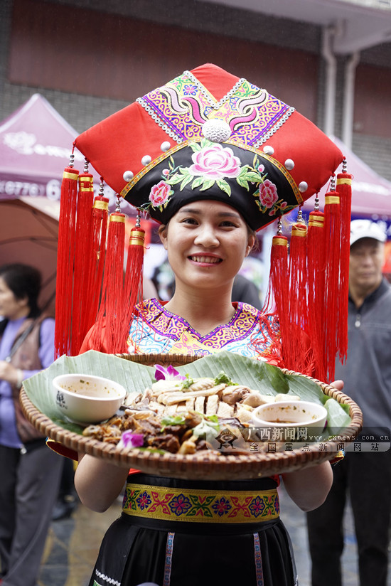 迎宾宴饮图片