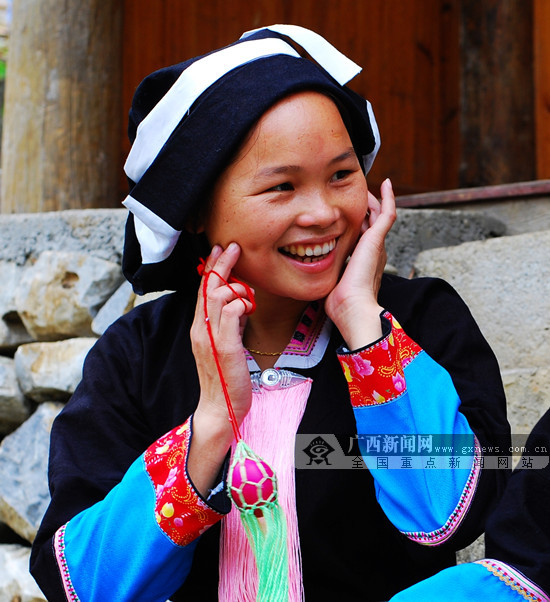 巴马蓝靛瑶姑娘