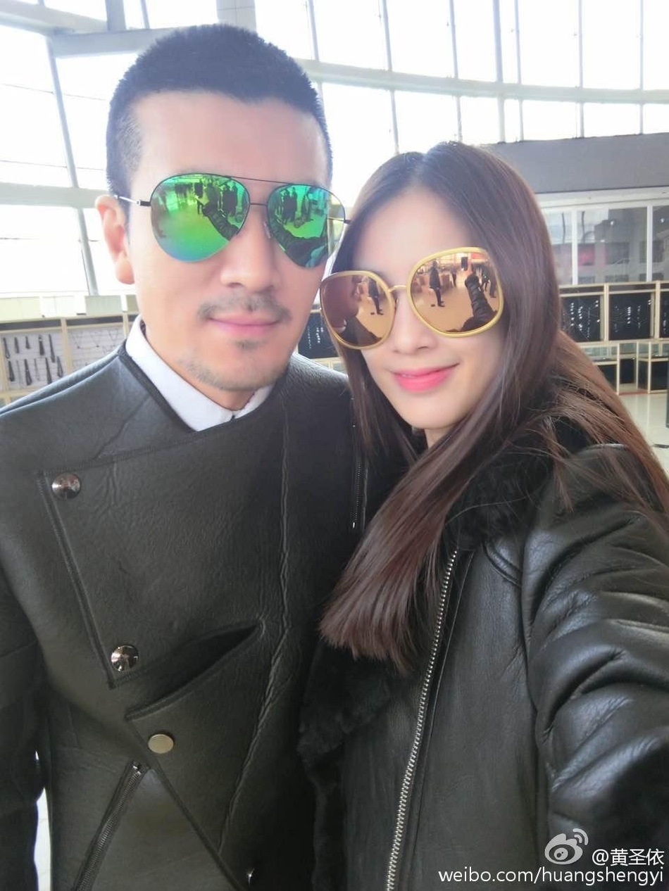 黄圣依晒一家四口照 高调庆与杨子结婚10周年 (4)