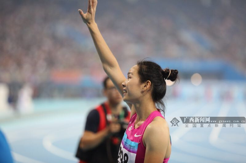 亚洲女飞人韦永丽全运会田径赛场为广西赢首金