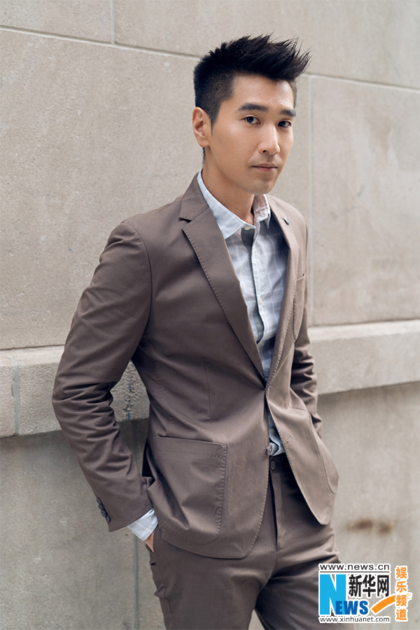 赵又廷杨幂纽约看秀 "白夜"夫妇四世重逢