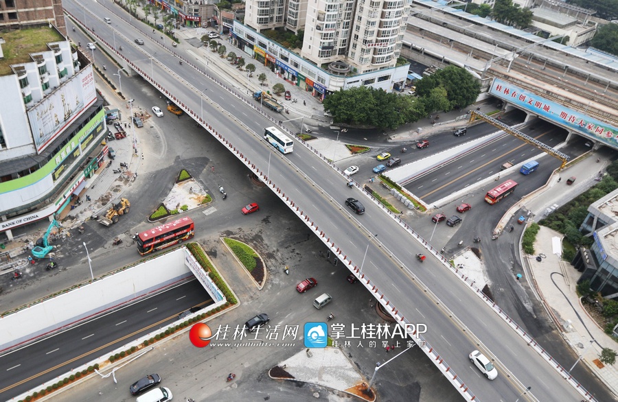 桂林:创城掠影之交通新况(组图)