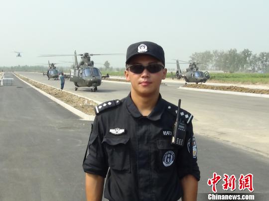 蚌埠市公安局特警支队支队长孙虎介绍,"我来!我先上!