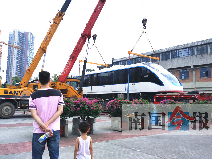 9月24日焦點圖柳州輕軌樣車亮相工業博物館126