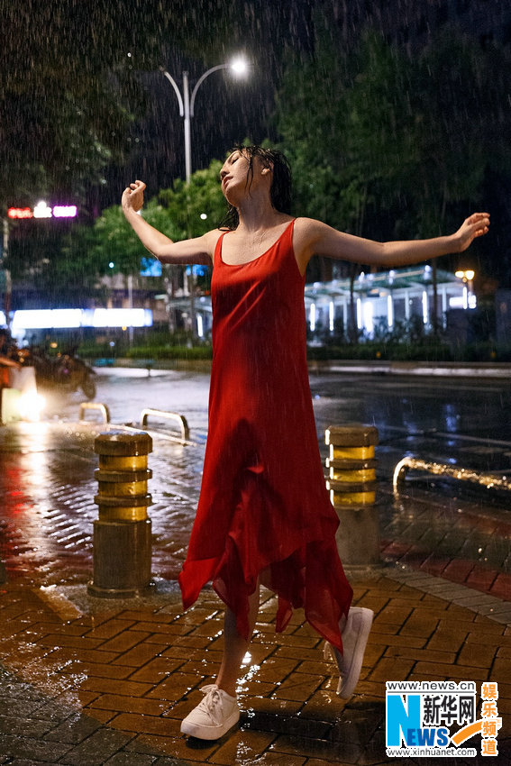 孙燕姿首度执导《跳舞的梵谷》mv首播 (17)