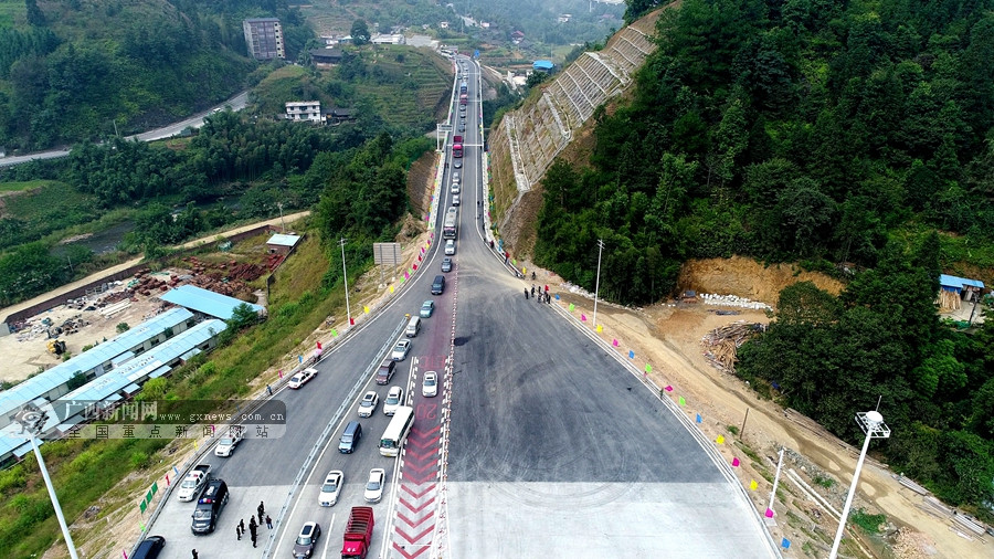 高清桂三高速公路通车