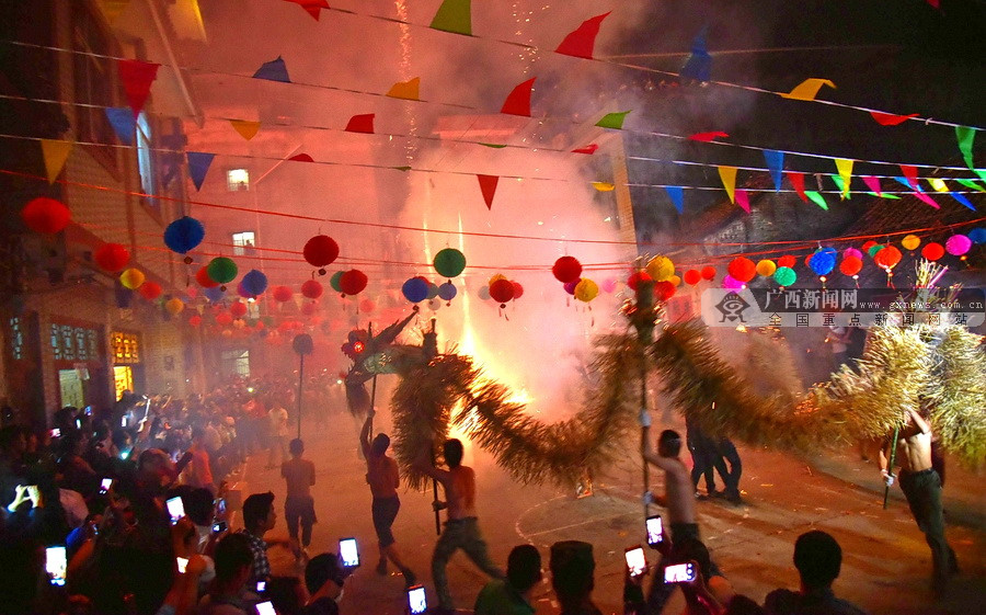 宜州清潭村举行孝老敬亲盛大活动欢度重阳佳节(16/16)