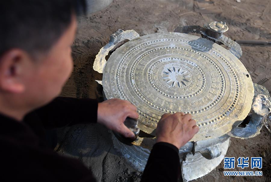 環江:壯族銅鼓鑄造技藝煥發新生機(組圖)