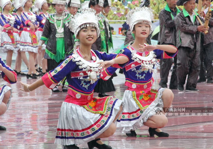 高清环江毛南族自治县喜庆30华诞