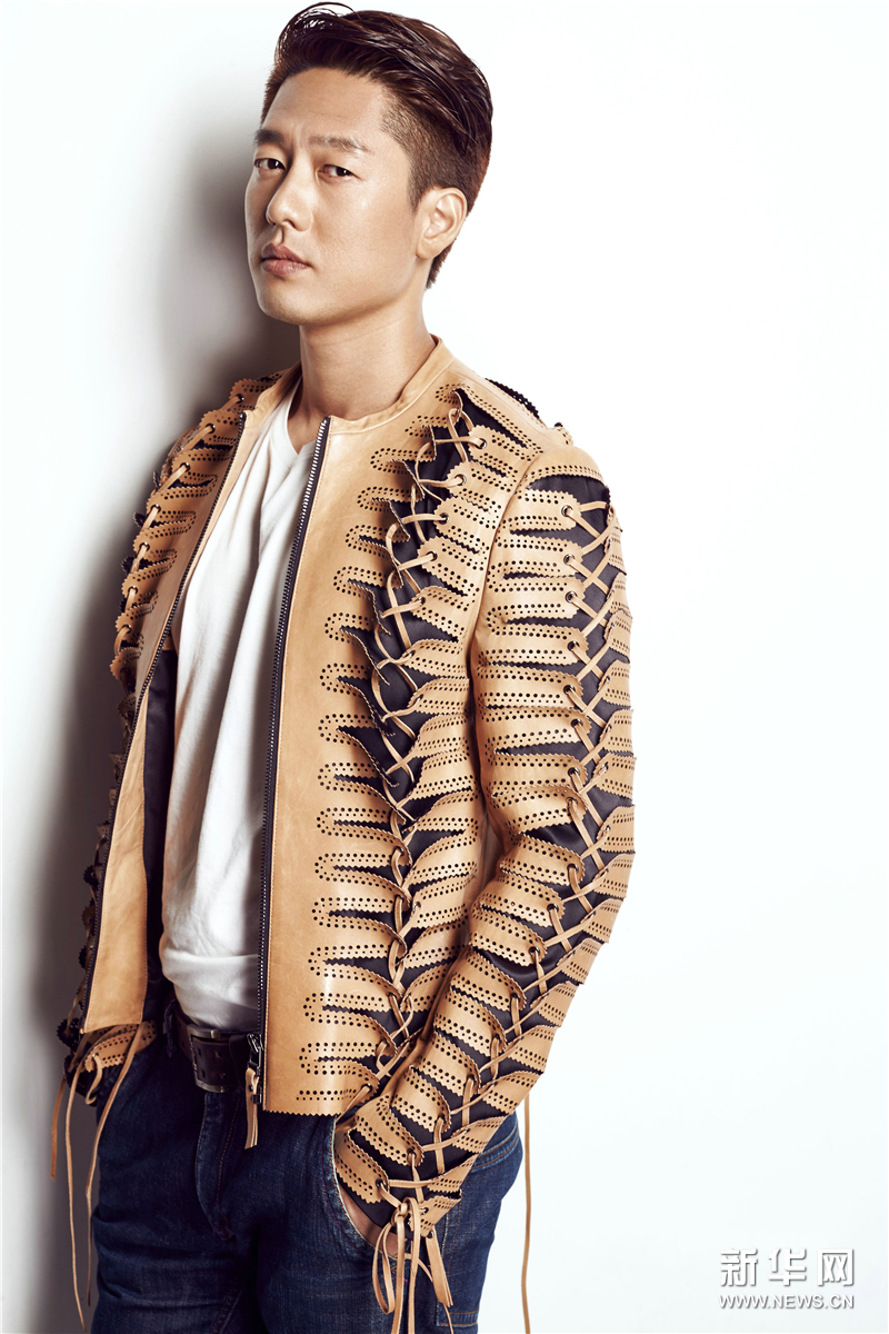 凌潇肃化身演技型男 演绎多变时尚风格