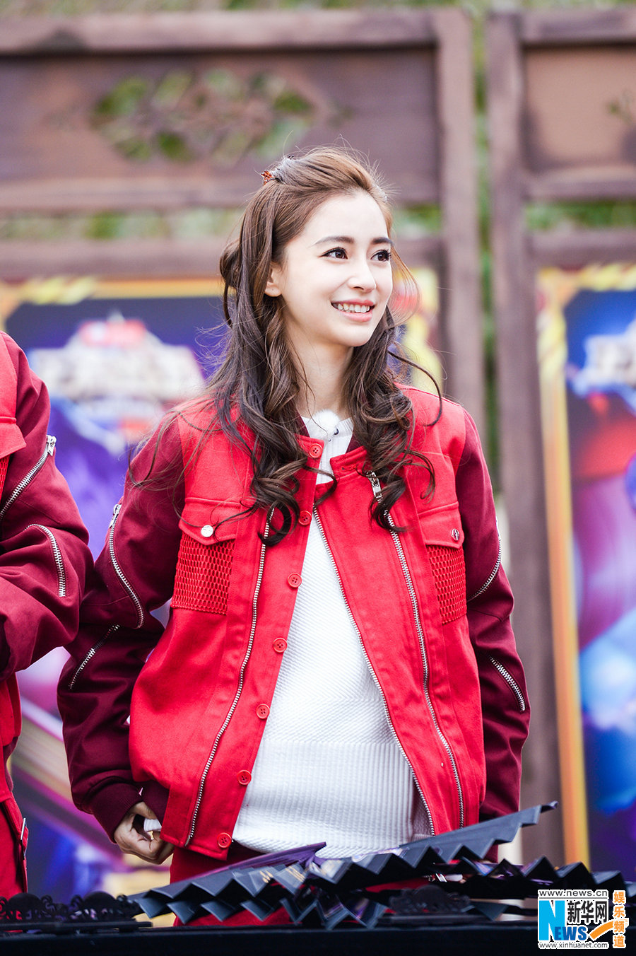 angelababy新综艺开播最美妲己变身智慧担当8