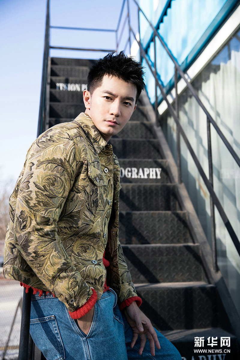 刘潮暖冬写真温暖迷人 尽显时髦态度