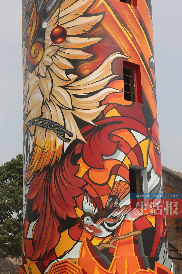 老建筑赋予新灵魂 33米超高水塔涂鸦现南宁(组图)