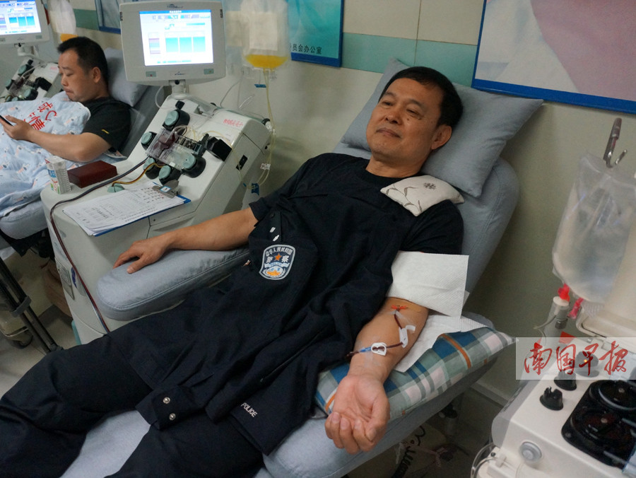 3月29日焦点图南宁上千辆共享单车被关禁闭3233