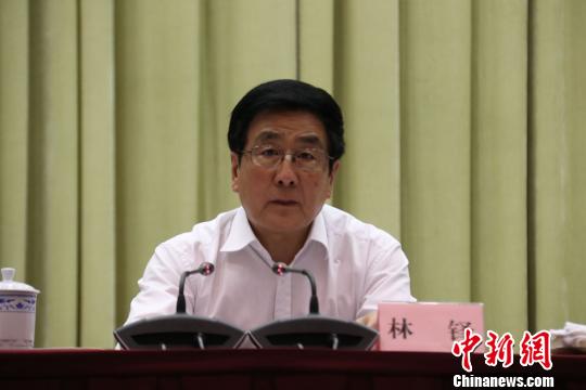 图为甘肃省委书记林铎讲话. 崔琳 摄