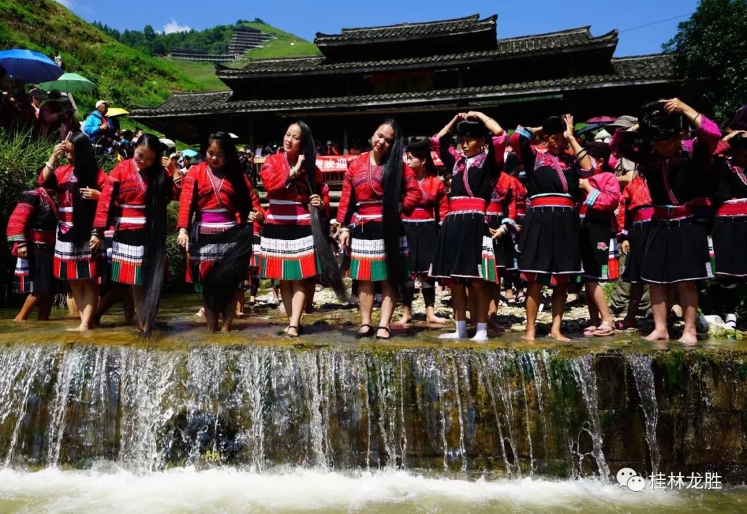 龙胜:瑶族同胞欢度"晒衣节"(多图)