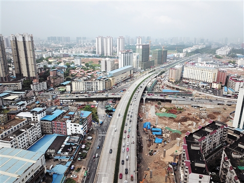 南宁快环三座立交主线通车 新技术提高桥梁耐久性 (2)