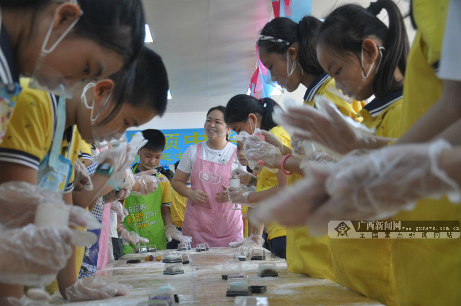 ������ͼ���������Ǻ�Сѧ������������ϵ�л