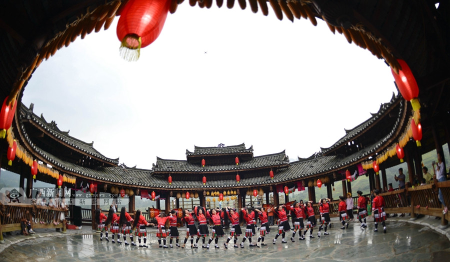 高清组图桂林龙胜多彩民俗庆丰收1113