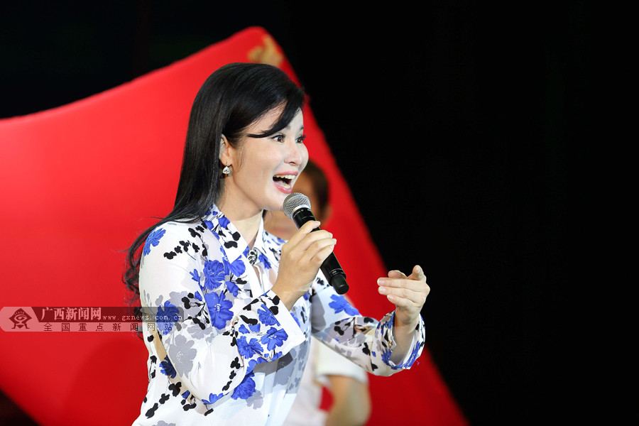 【脸谱】蒙鹂君:放歌世界舞台的瑶乡"百灵鸟"