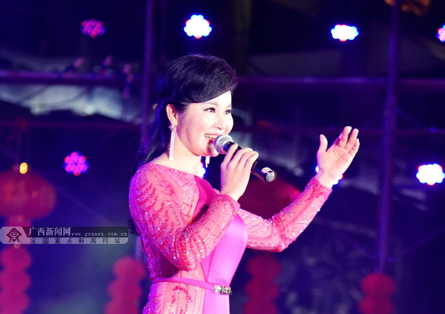 脸谱蒙鹂君放歌世界舞台的瑶乡百灵鸟