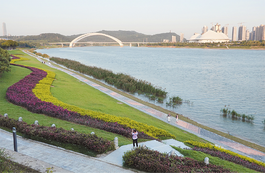 高清组图:千年河道换新颜 百里邕江展芳容 (3/10)