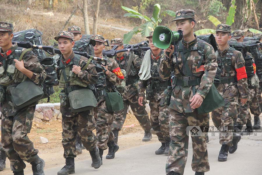 广西防城港武警新兵举行野营拉练出征仪式组图46