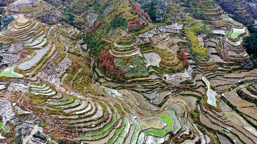 广西三江：冰雪融化百般美