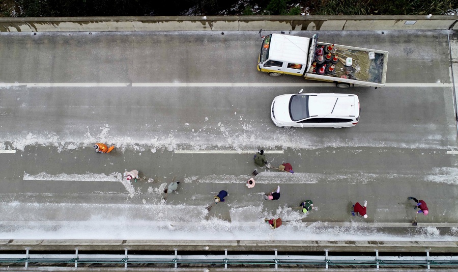 高清：三柳高速因冰雪管制路段恢复通车