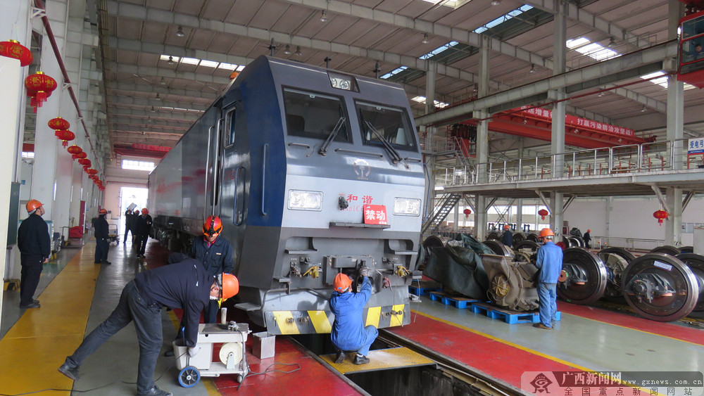 南宁机务段精检细修为铁路春运提供优质牵引动力110