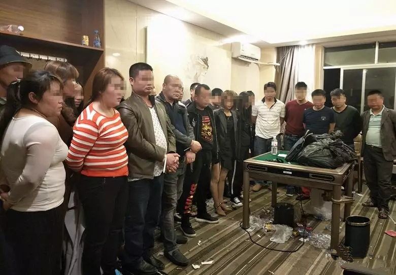 右江警方捣毁一赌博窝点 缴获赌资10万余元