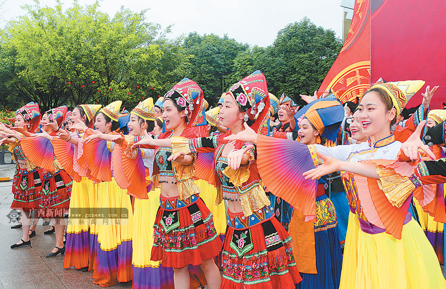 【壮族三月三·八桂嘉年华】山歌唱响新时代 壮乡豪情颂祖国-广西新闻