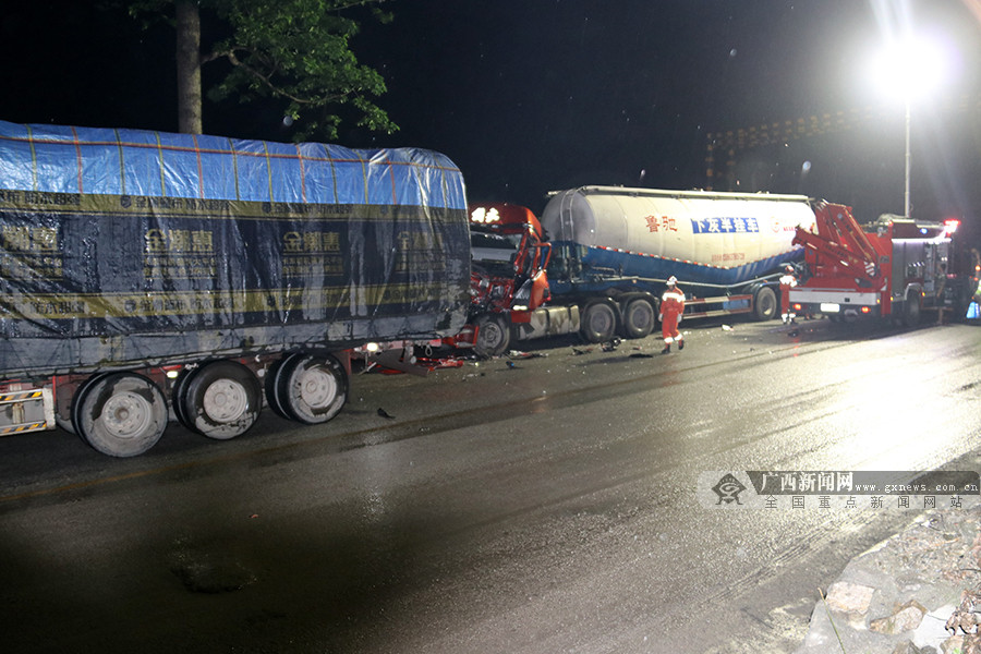 平果往田东方向山营路段两车相撞 一人不幸遇难-广西新闻图集