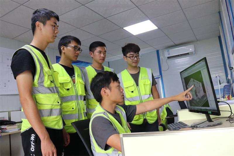 建筑信息模型技术员:信息当"砖瓦"电脑上造房 (2)