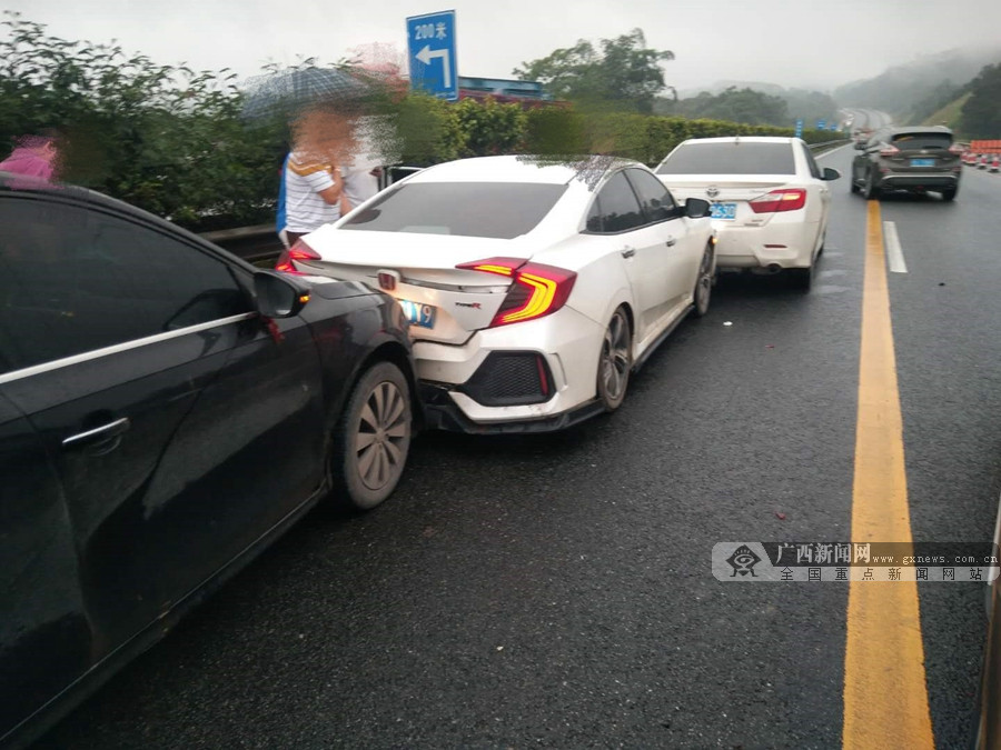 五一返程高峰兰海高速钦州段连发4起交通事故46