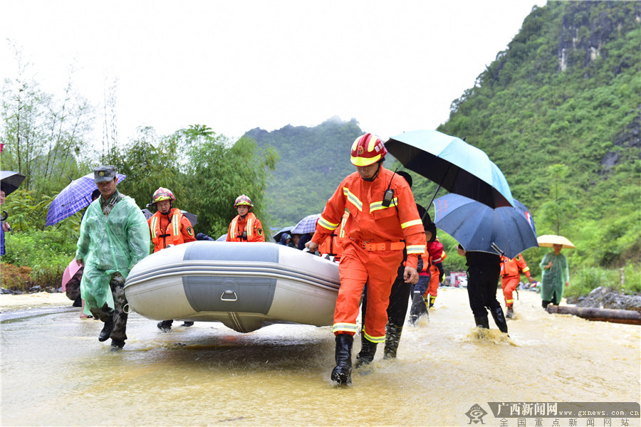 德保县众志成城防汛救灾保民生 (4/12)